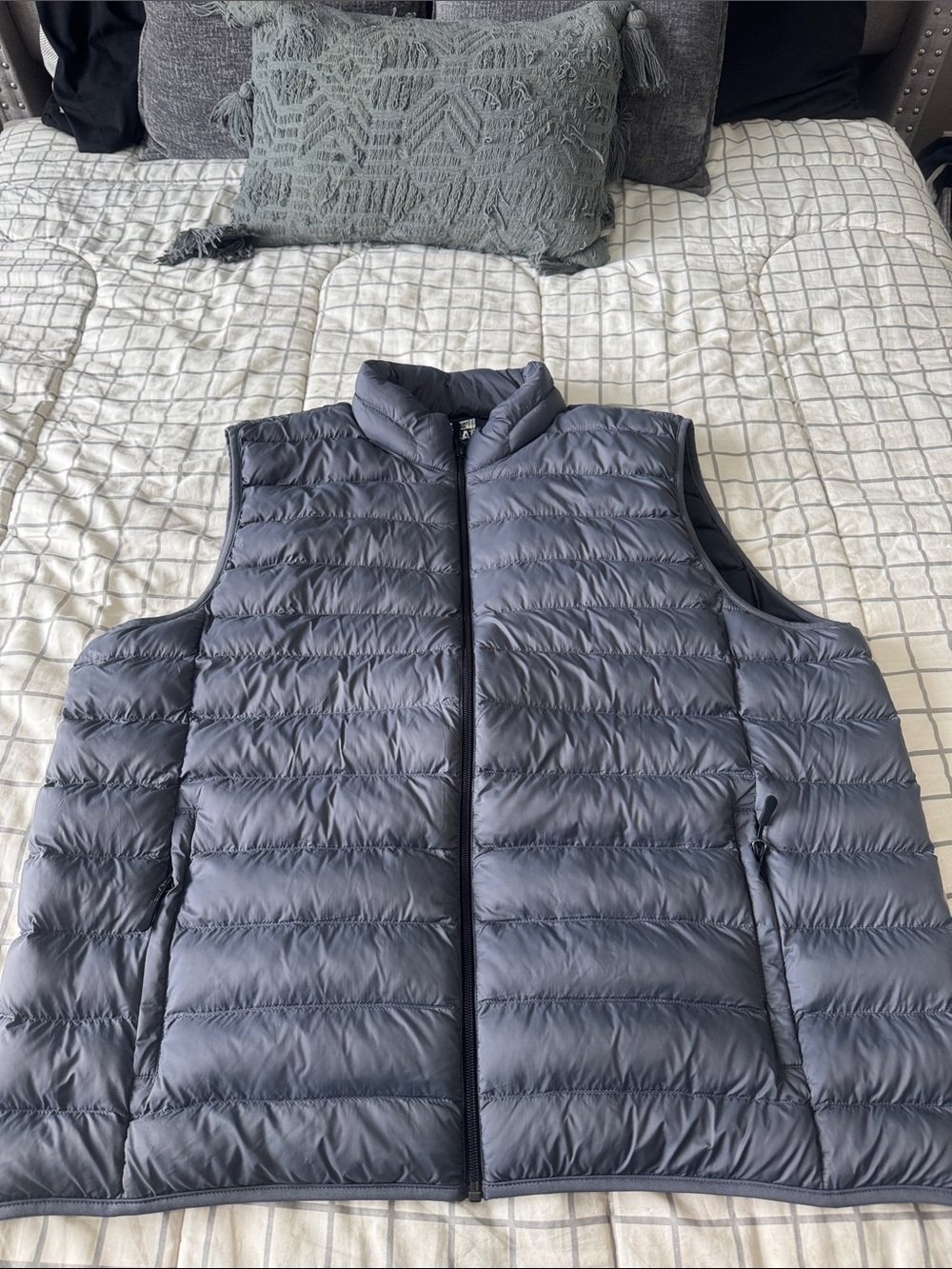 32 Degrees Men's Quilted Puffer Vest - Charcoal Gray